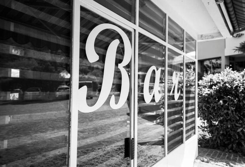 ホテル Everest Arco