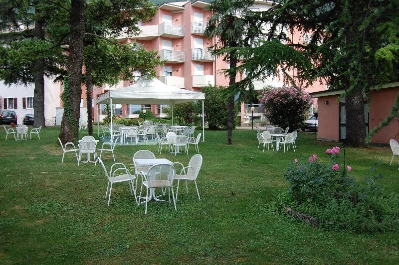 ホテル Everest Arco