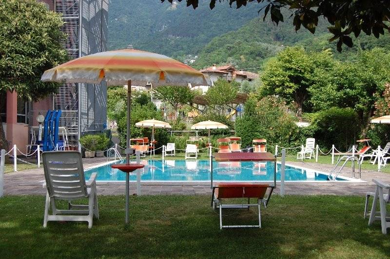 ホテル Everest Arco