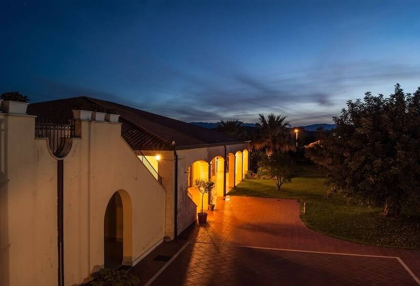 호텔 Il Picciolo Etna Golf Resort & Spa