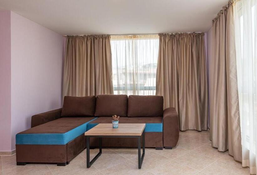 Ivana Palace Hotel Free Parking