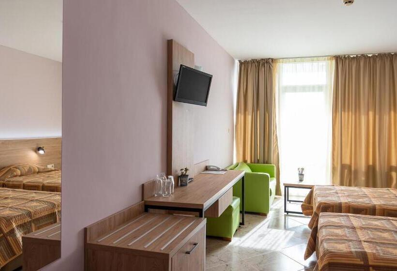 Ivana Palace Hotel   Free Parking