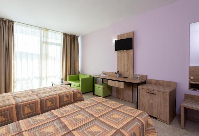 Ivana Palace Hotel Free Parking