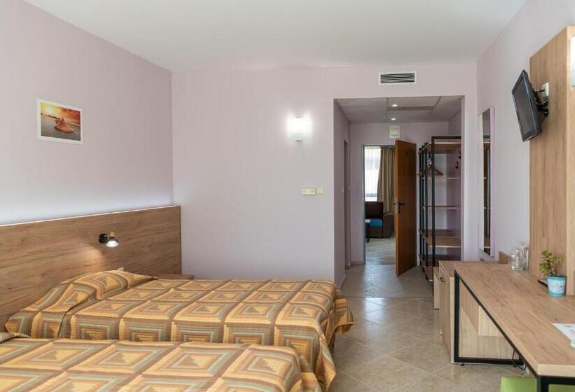 Ivana Palace Hotel Free Parking