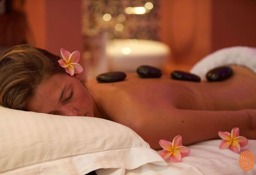 בית מלון כפרי Kigali Serena