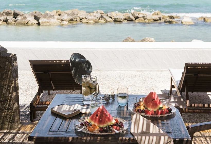 Отель La Peschiera