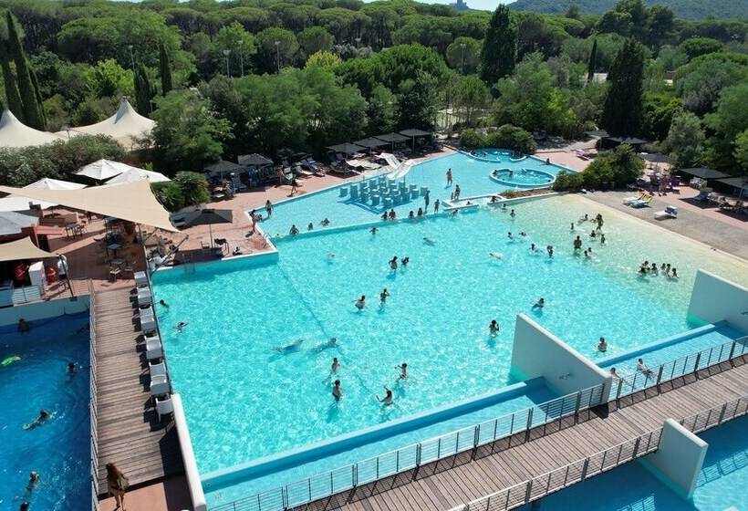 هتل Camping Village Baia Azzurra