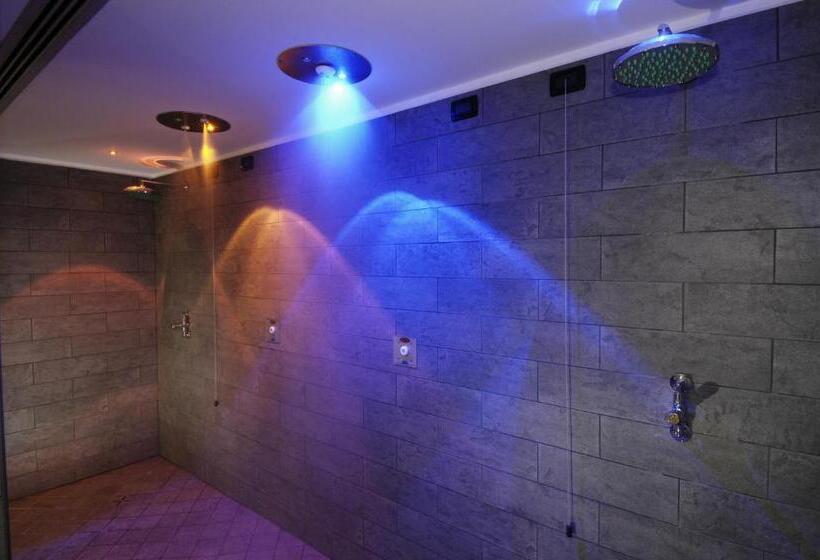 فندق Locanda Locatori