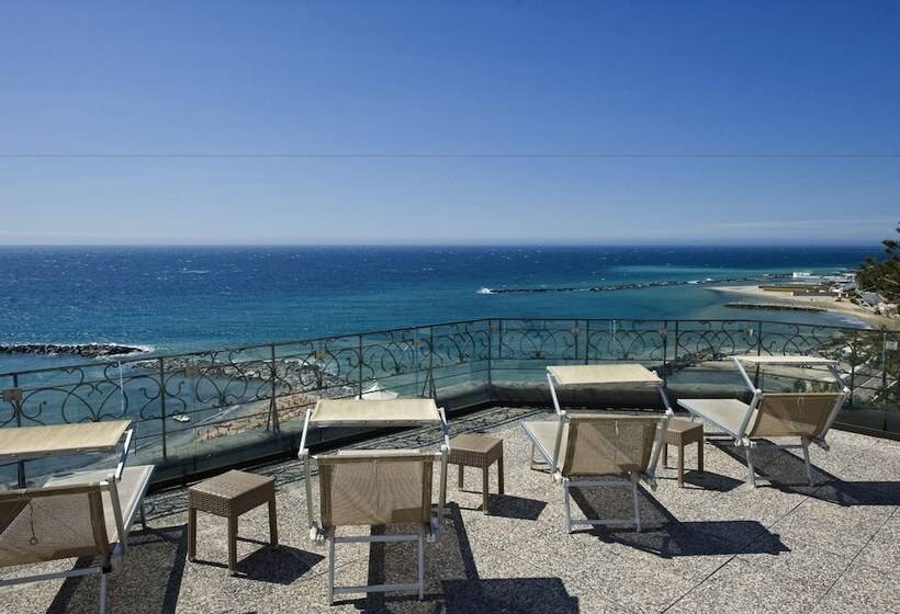 فندق Lolli Palace