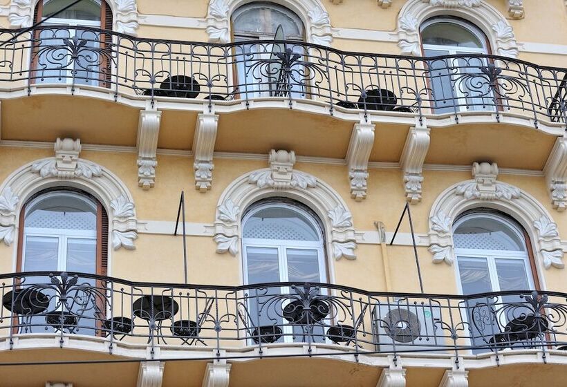 فندق Lolli Palace