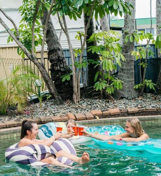 فندق Mad Monkey Village