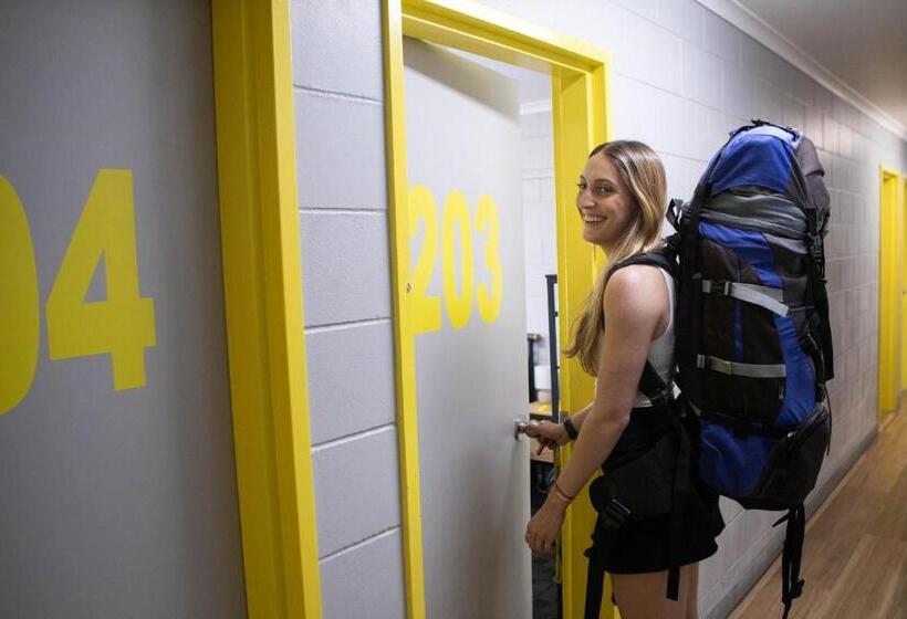 فندق Mad Monkey Village