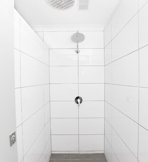 هتل Mad Monkey Village