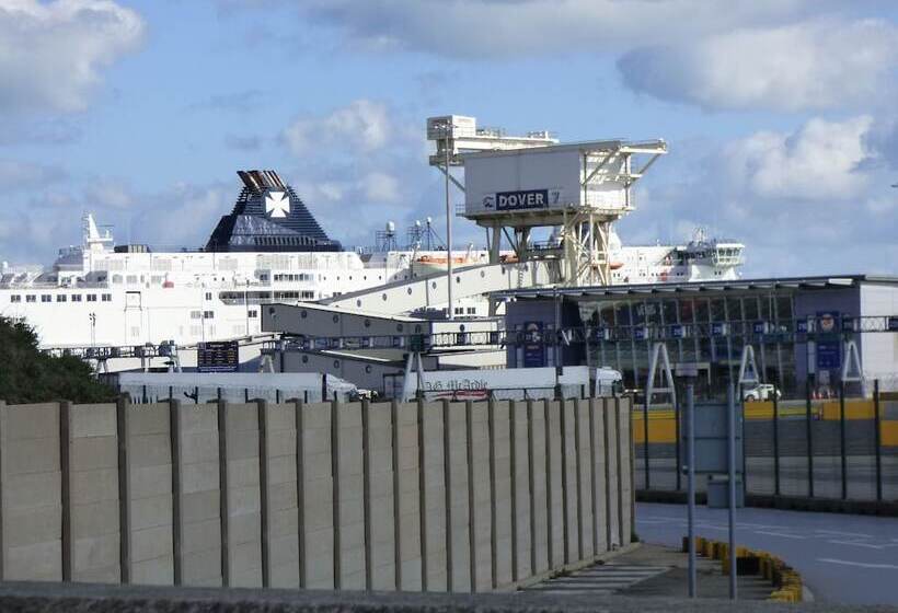 호텔 Maison Dieu Guest House