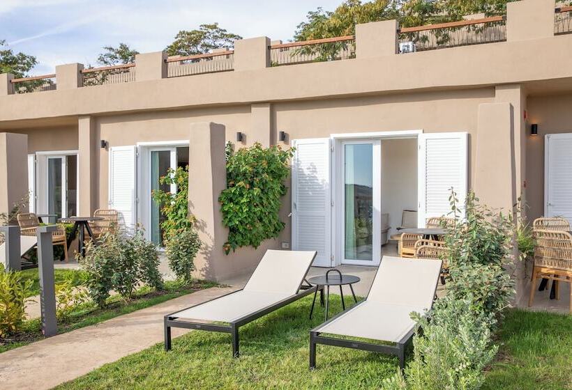 هتل Mangias Sardinia Resort