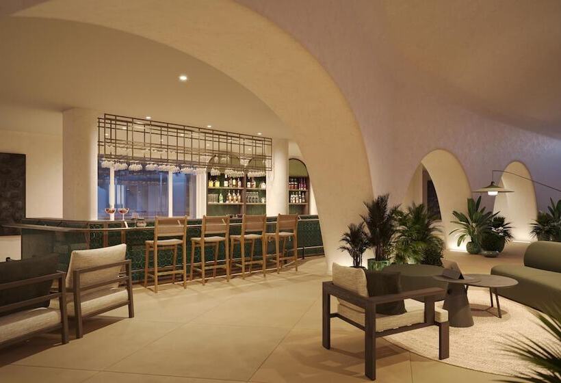 هتل Mangias Sardinia Resort