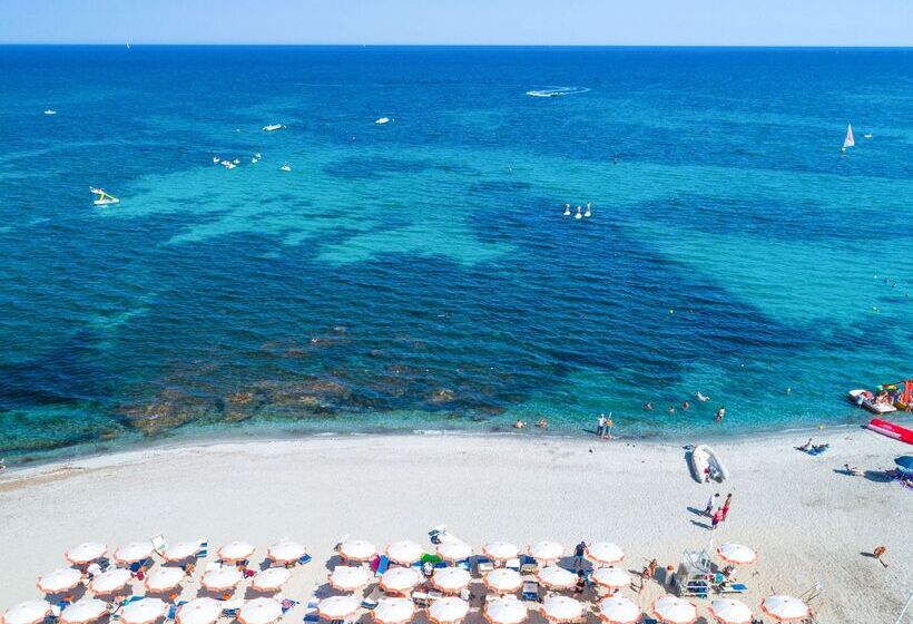 ホテル Mclub Budoni