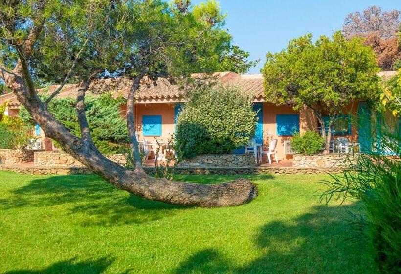 ホテル Mclub Budoni