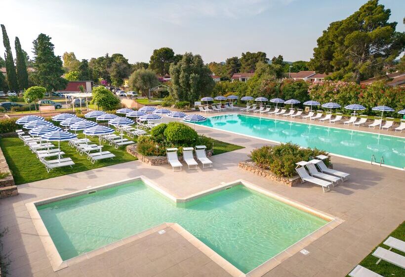 ホテル Mclub Budoni