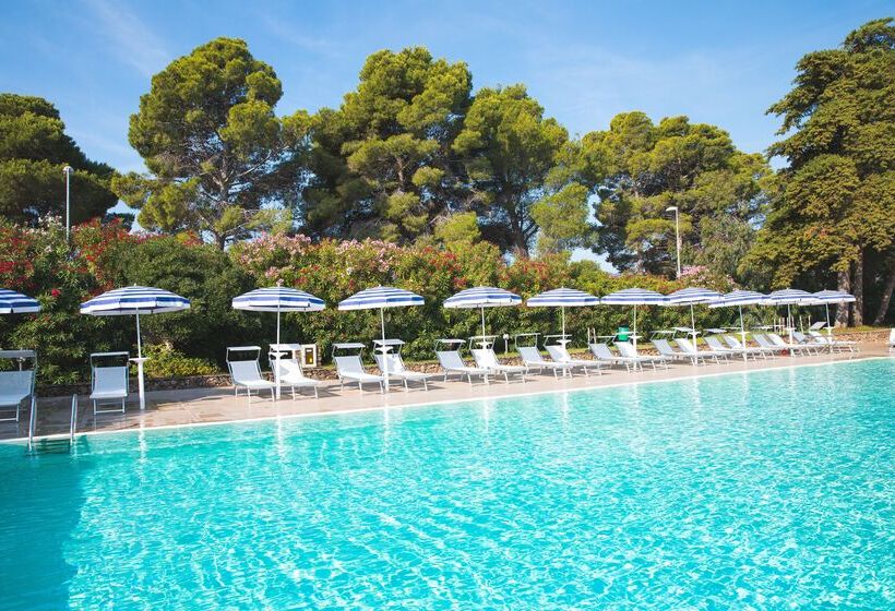 ホテル Mclub Budoni