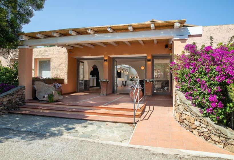 ホテル Mclub Budoni