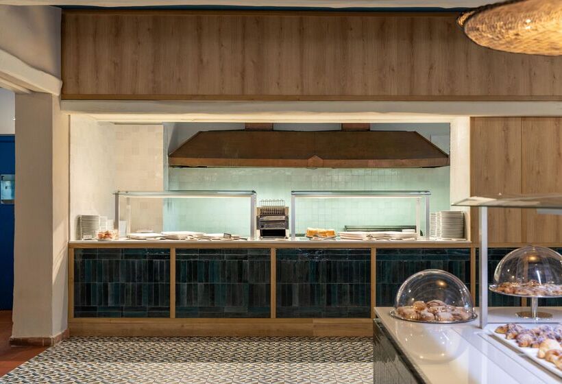 ホテル Mclub Budoni