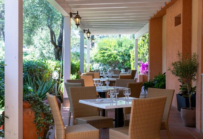 ホテル Mclub Budoni