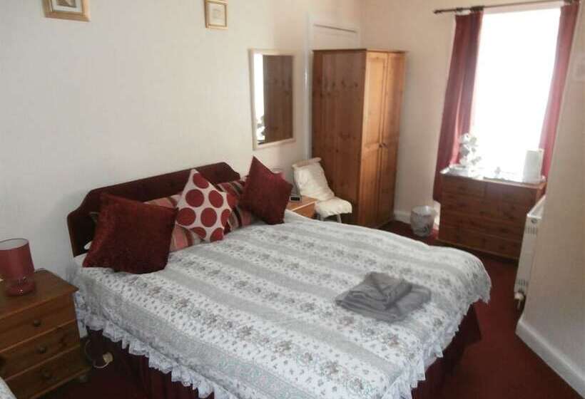 هتل Monorene Guest House