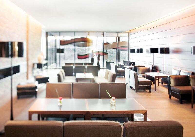 Mövenpick Hotel Stuttgart Airport