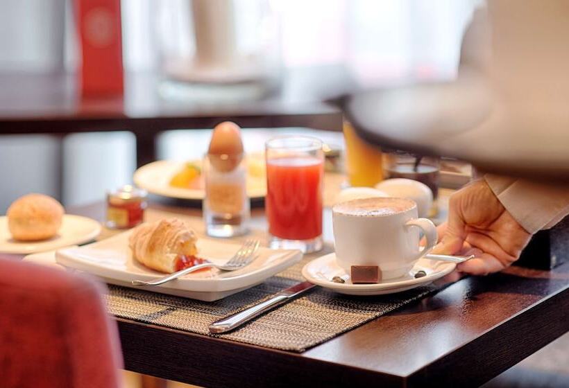 هتل NH Collection Roma Giustiniano