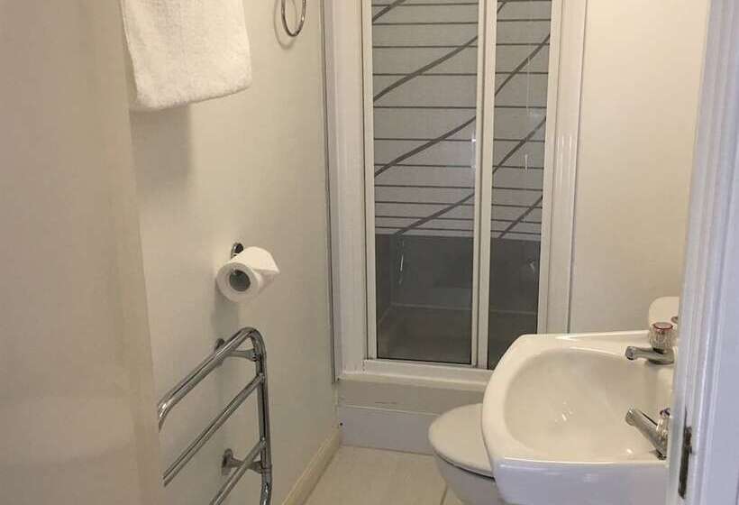 Отель Novar Arms