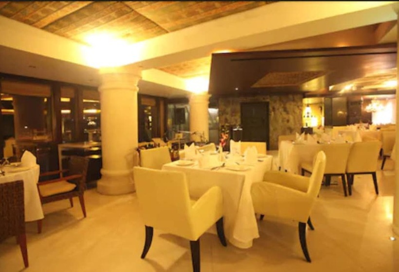 בית מלון כפרי Peninsula Grand