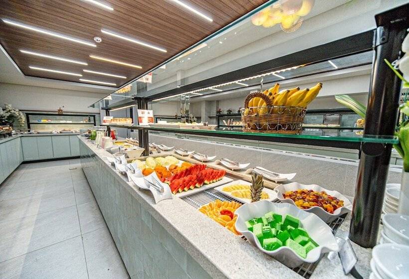 هتل Plaza Camboriu