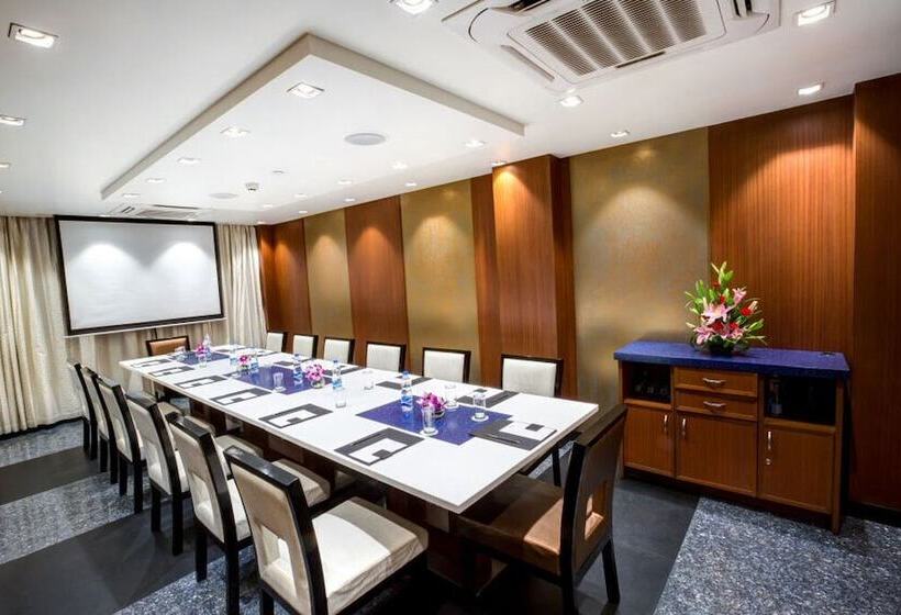 فندق Radha Regent, Chennai