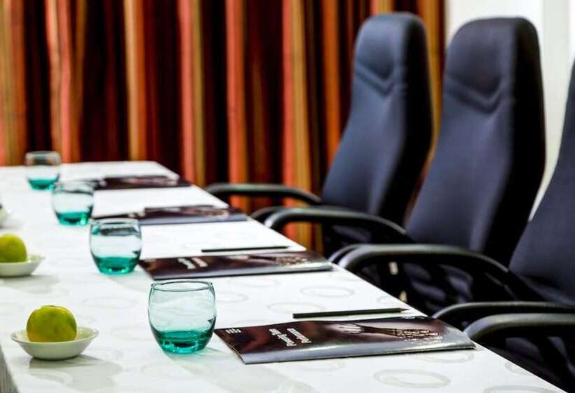 فندق Radha Regent, Chennai