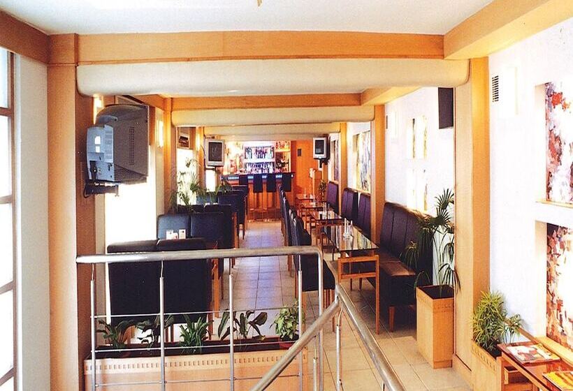 فندق Radha Regent, Chennai