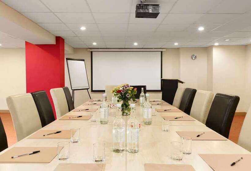 فندق Ramada By Wyndham Hounslow  Heathrow East