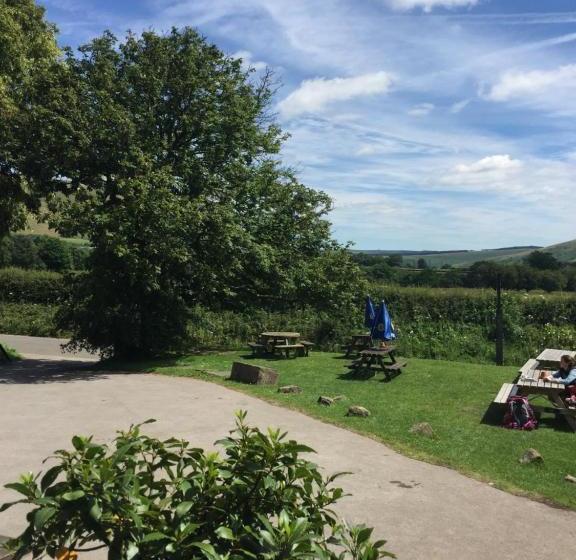 Отель The Rambler Inn & Holiday Cottage