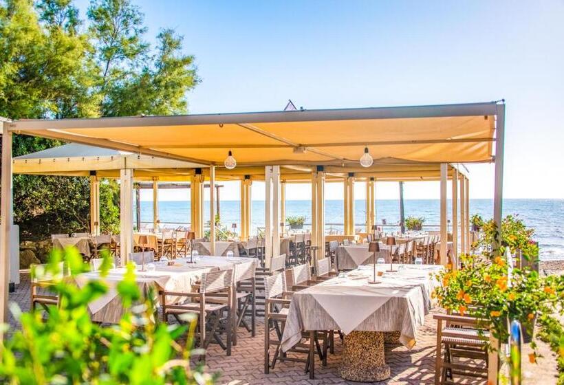 ホテル Riva Degli Etruschi