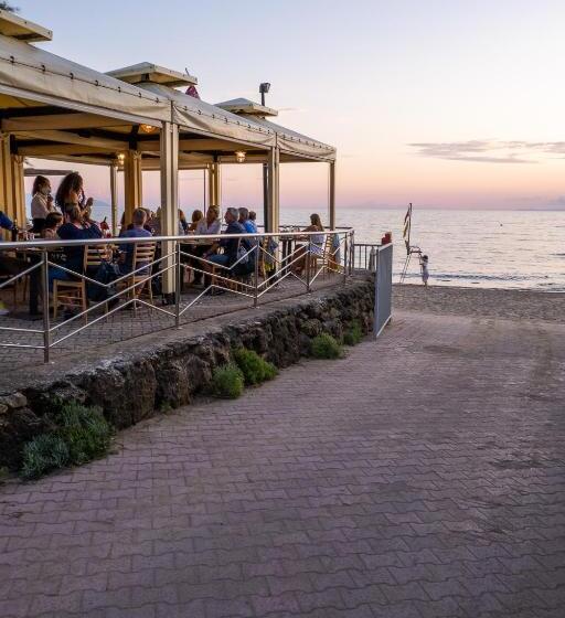 ホテル Riva Degli Etruschi