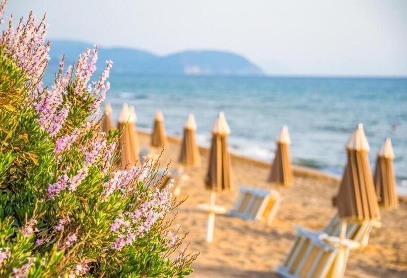 ホテル Riva Degli Etruschi