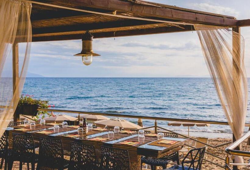 ホテル Riva Degli Etruschi