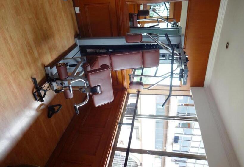 בית מלון כפרי Royal Orchid Central Bangalore, Manipal Centre, Mg Road