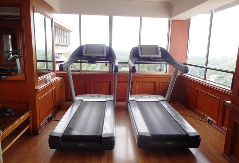 בית מלון כפרי Royal Orchid Central Bangalore, Manipal Centre, Mg Road