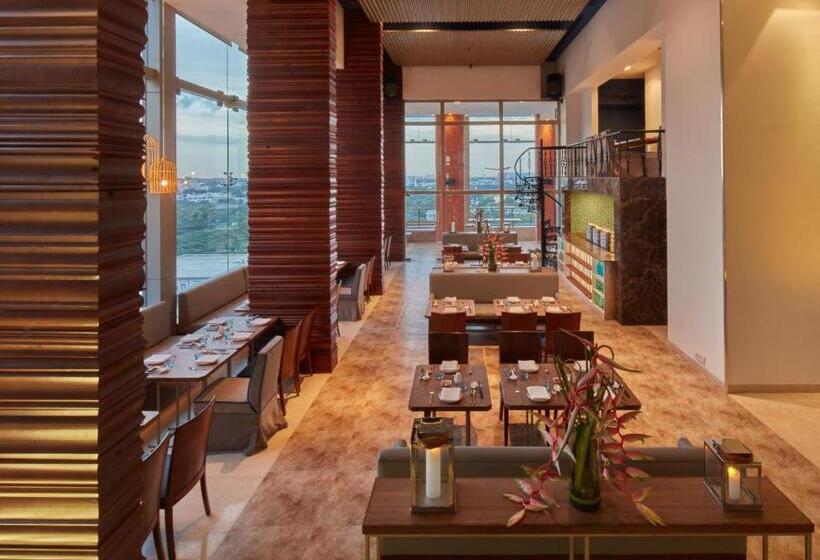 בית מלון כפרי Royal Orchid Central Bangalore, Manipal Centre, Mg Road