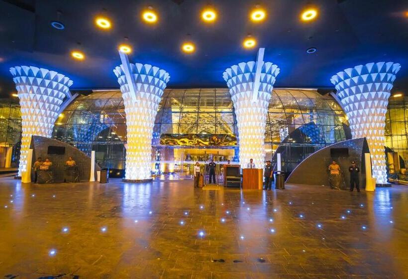 فندق Sahara Star