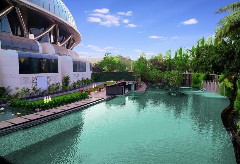 فندق Sahara Star