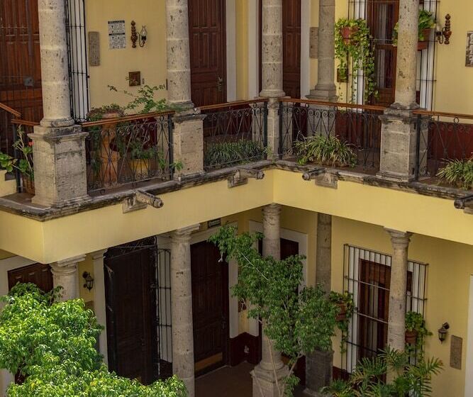 هتل San Francisco Plaza