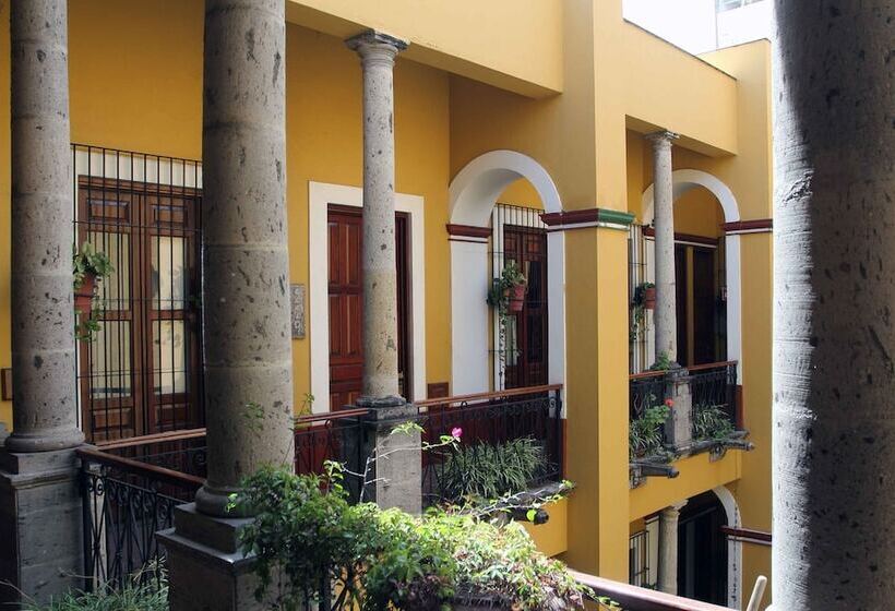 هتل San Francisco Plaza