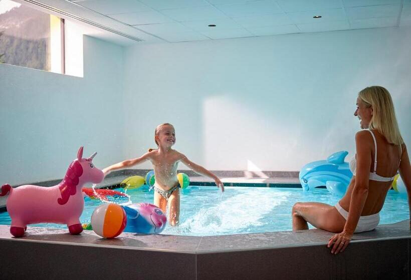 בית מלון כפרי Shandranj